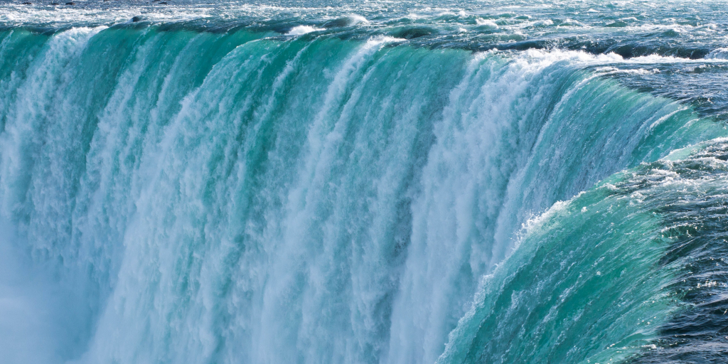 Tobacco Green_Photo by Vince Veras on Unsplash. Shows Niagara Falls.